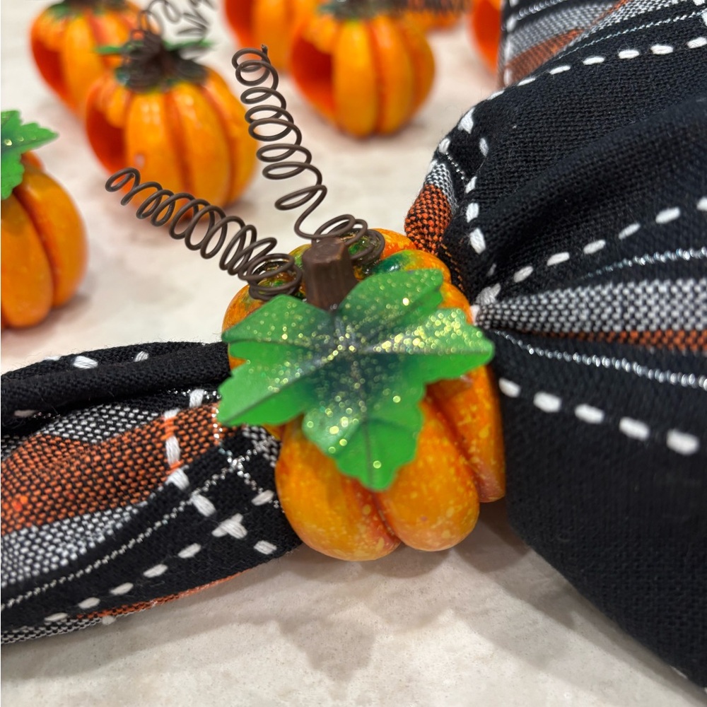 Pumpkin themed napkin rings - set of 10